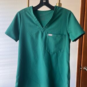 Figs Hunter Green Catarina Top